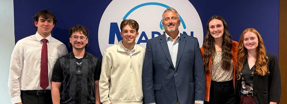 group of students with Dan Nieland